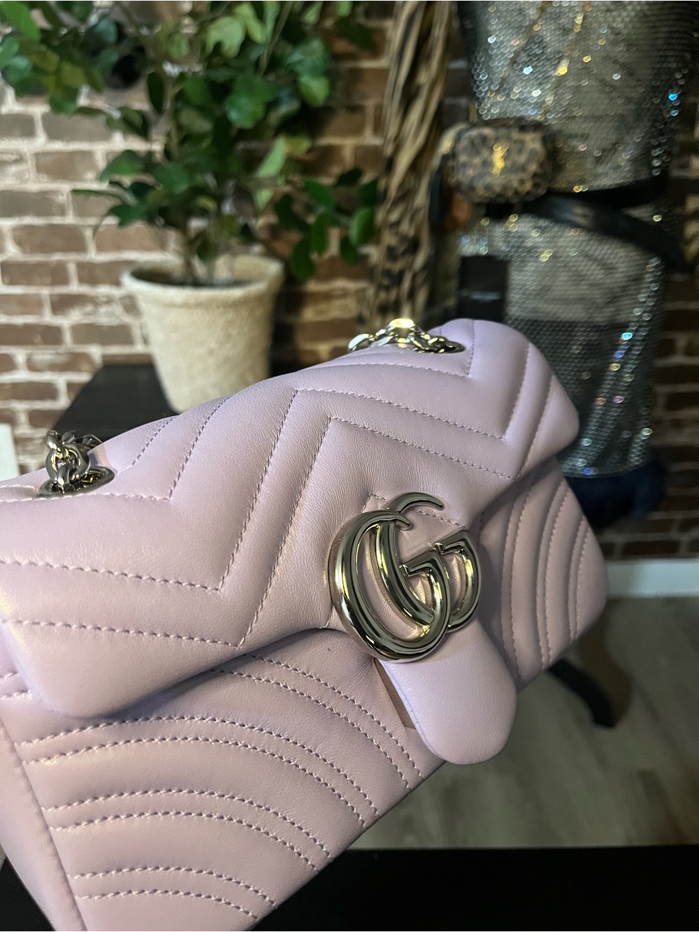 Gucci Marmont Leather Crossbody Bag - Lilac - Picture 4 of 9